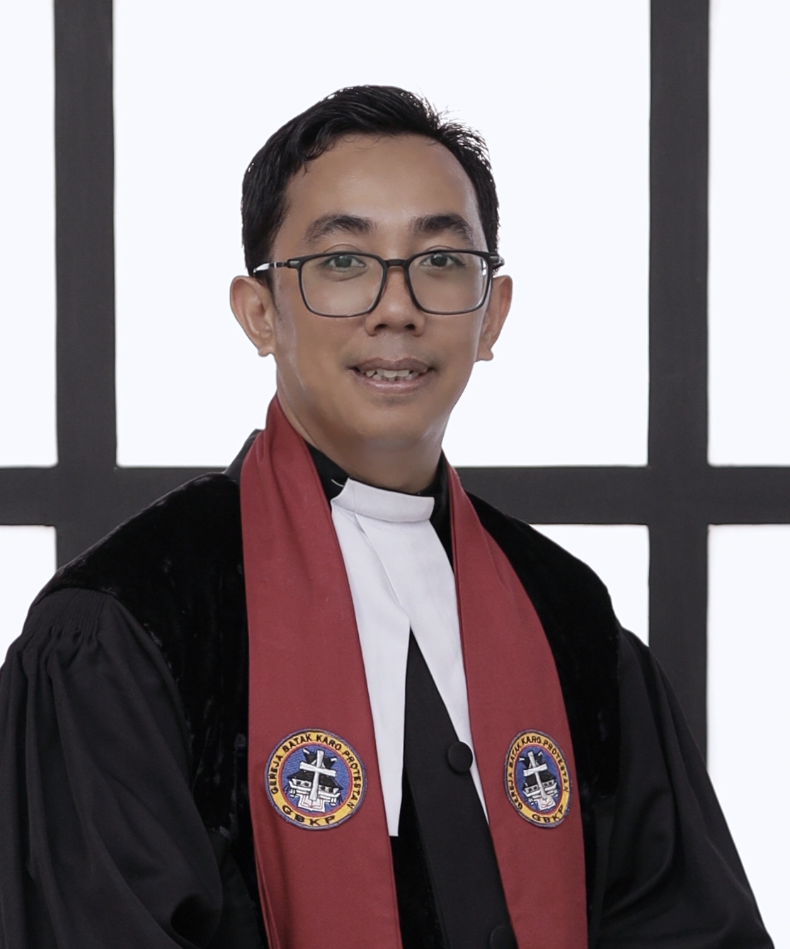 Pdt. Desmon Crismas Situmorang, S. Th
